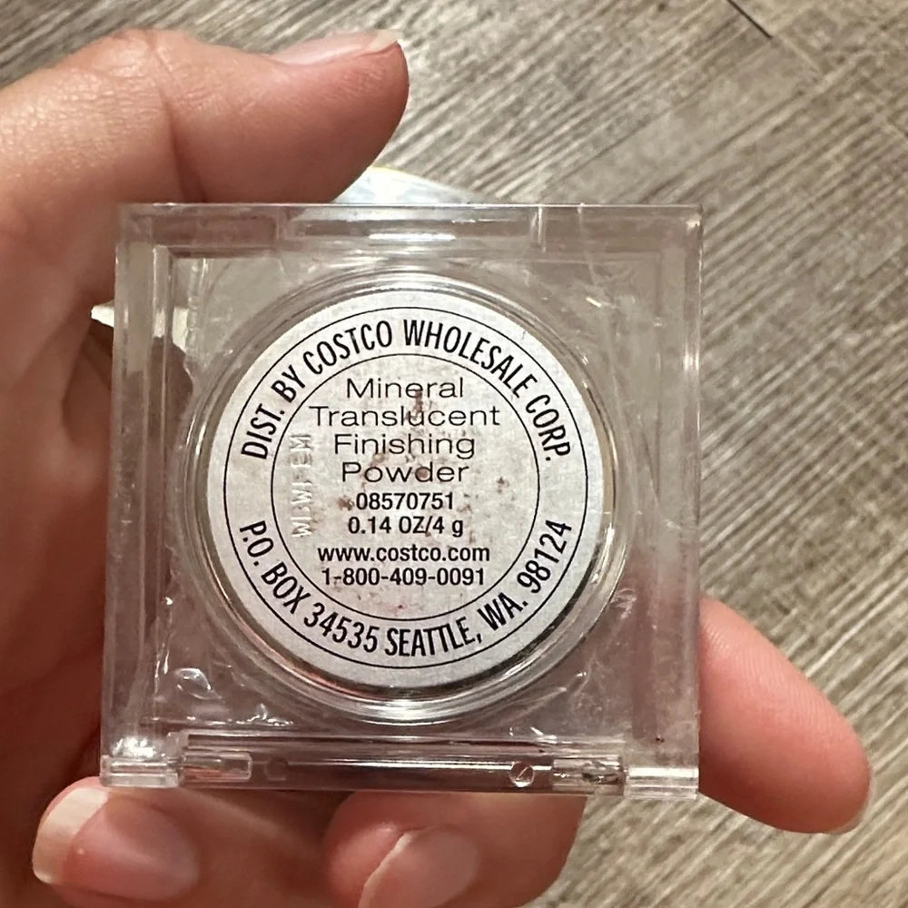 Kirkland Signature Neutral Makeup Set